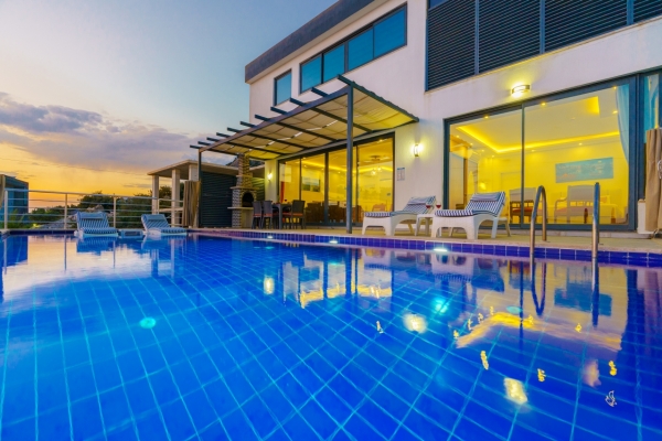 Villa Ascent 1